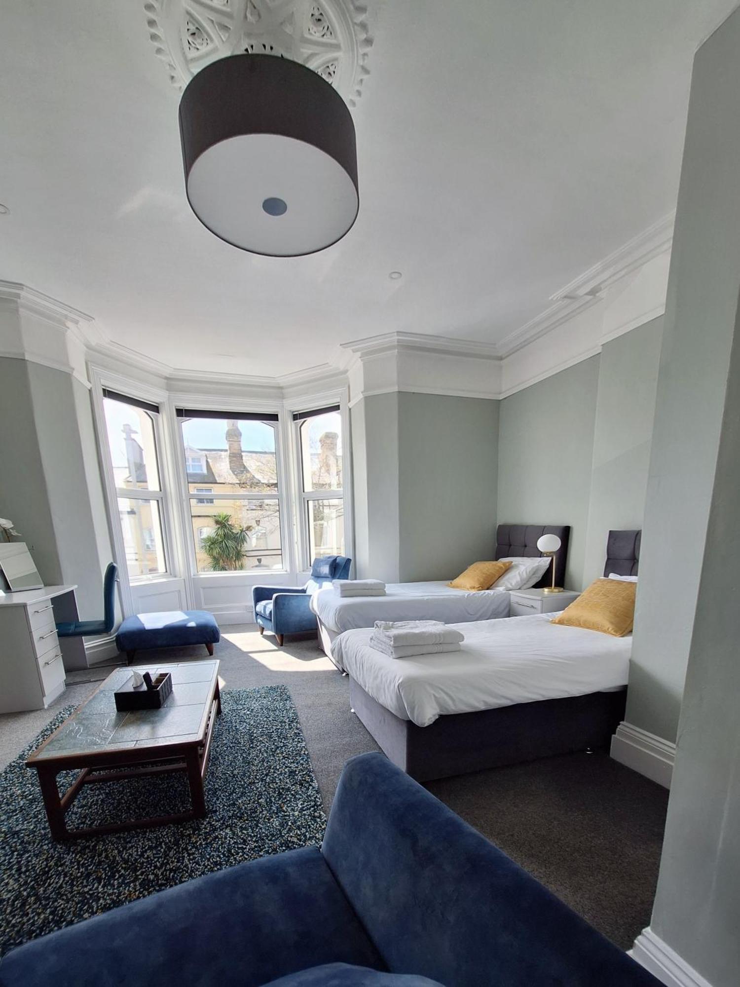 No 27 Chapel Street Guest House 랜디드노 외부 사진